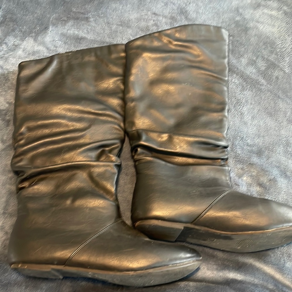 Black Boots